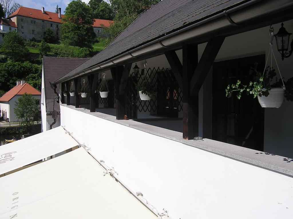 Hotel Ruze Rozmberk Nad Vltavou Ngoại thất bức ảnh